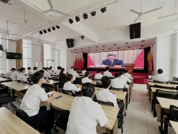 集团多个集体和个人获民航系统级、省市级表彰10个团组织、47名优秀青年获翔业集团五四表彰